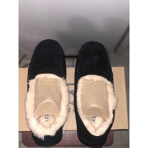 Scalloped Moc Womens Ugg Slippers